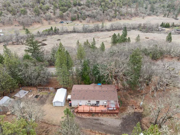 7940 E Antelope Rd, Eagle Point, OR 97524