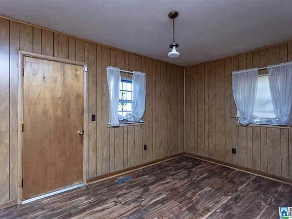 4th image of 5728 Country Club Dr