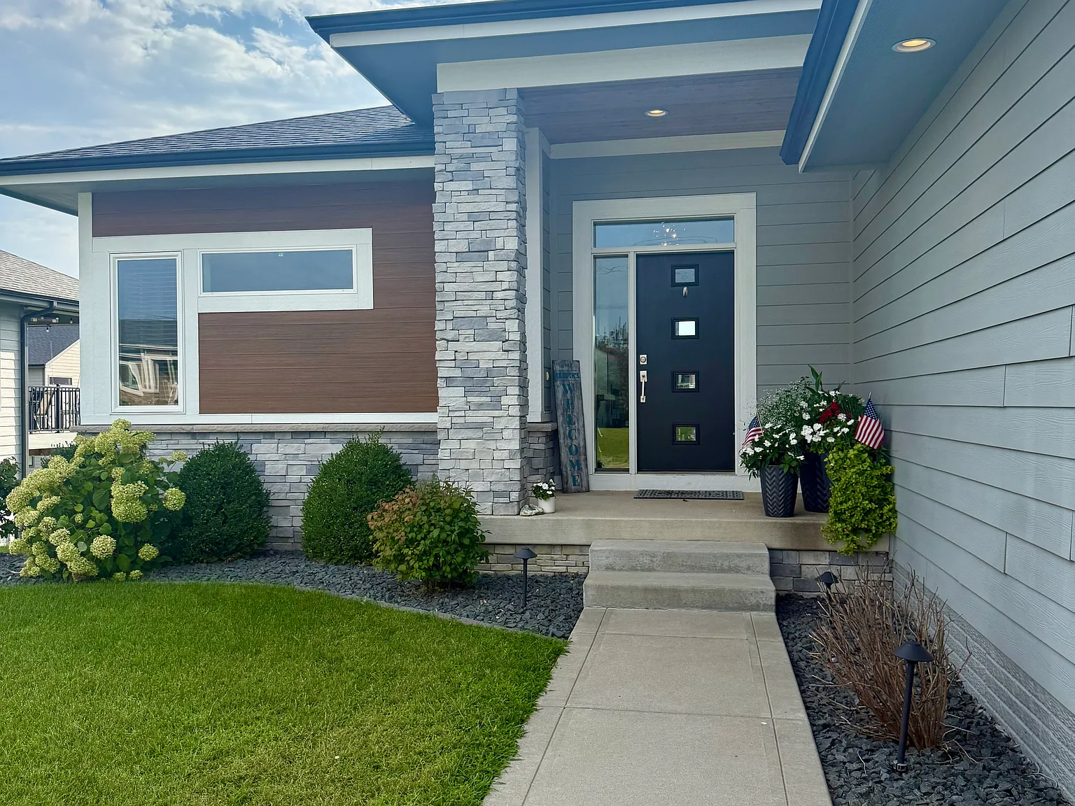 5 bed, 1918 sqft, $3,750 — Photo 1