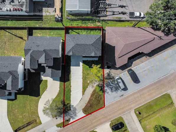 216 San Jacinto St, La Porte, TX 77571