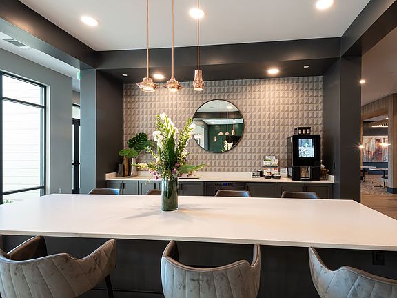 4th image of 1055 Stillwell Dr Unit 1301