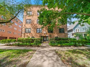 721 Foster St #3, Evanston, IL 60201