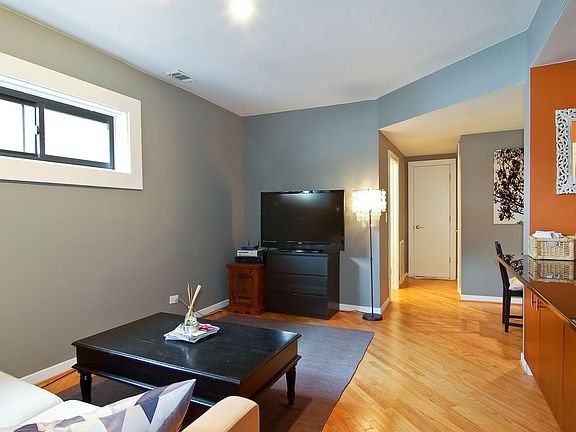 3rd image of 1971 W Evergreen Ave APT 2R