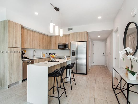 3rd image of 3900 Biscayne Blvd Unit N-721