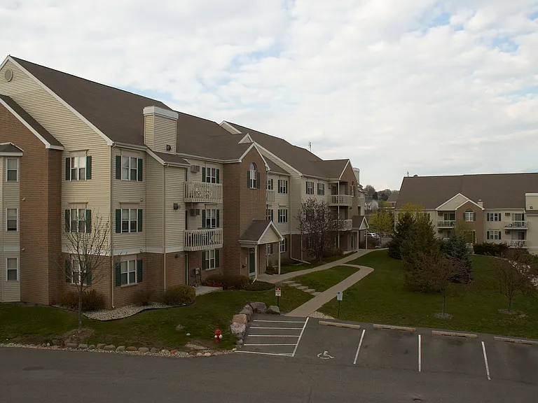 Maple Grove Apartments — Photo 8