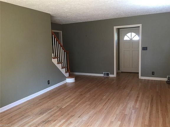 5th image of 2705 S Schenley Ave