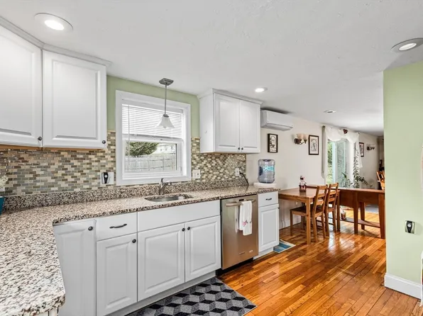 59 Wapping Rd, Kingston, MA 02364