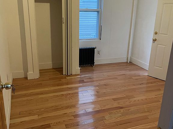 3rd image of 105-40 130th St Floor 1