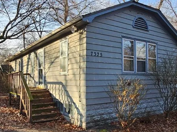 7325 Locust Ave, Gary, IN 46403
