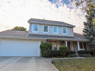 14 Nicolette Ave, Schaumburg, IL 60173