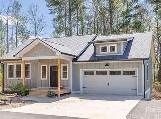 209 Fall Leaves Dr, Fairview, NC 28730