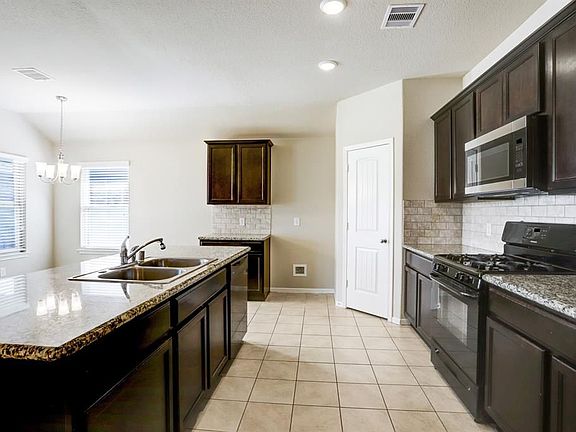 3rd image of 2911 Indwarra Ct