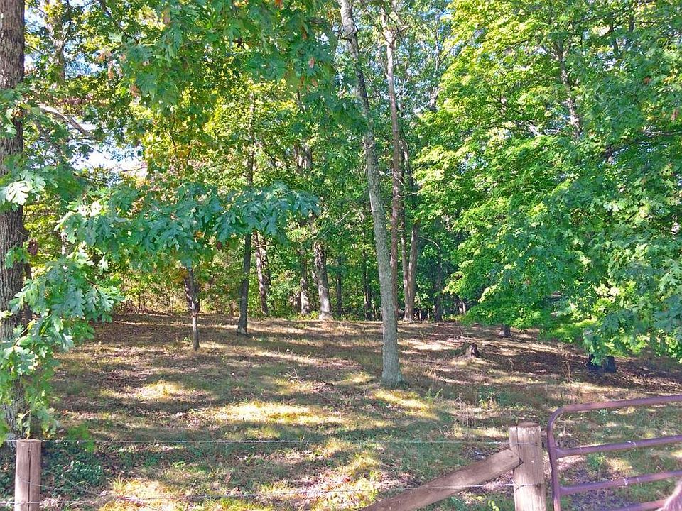 2nd image of 685 Wine Rd