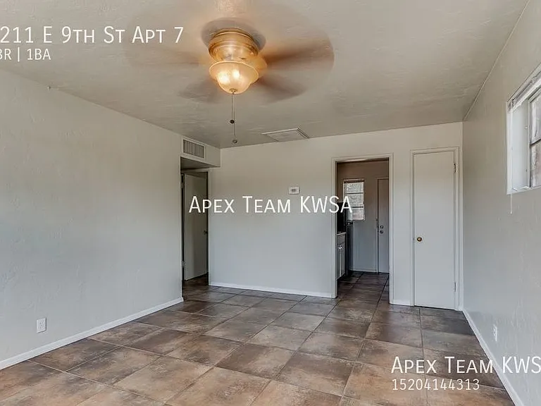 1211 E 9th St #7 — Photo 14