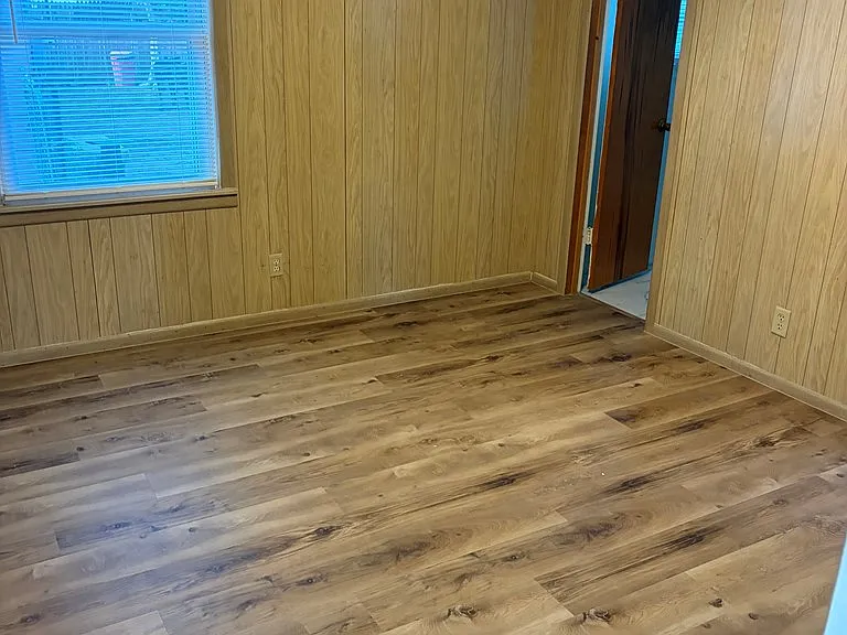 604 Steakley St — Photo 13