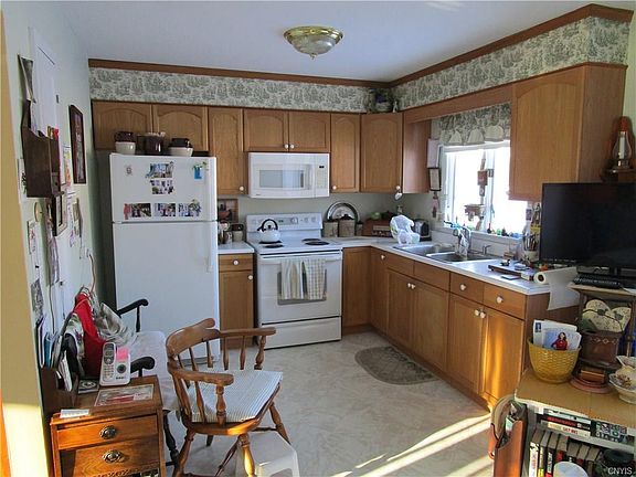 3rd image of 6 Cameron St