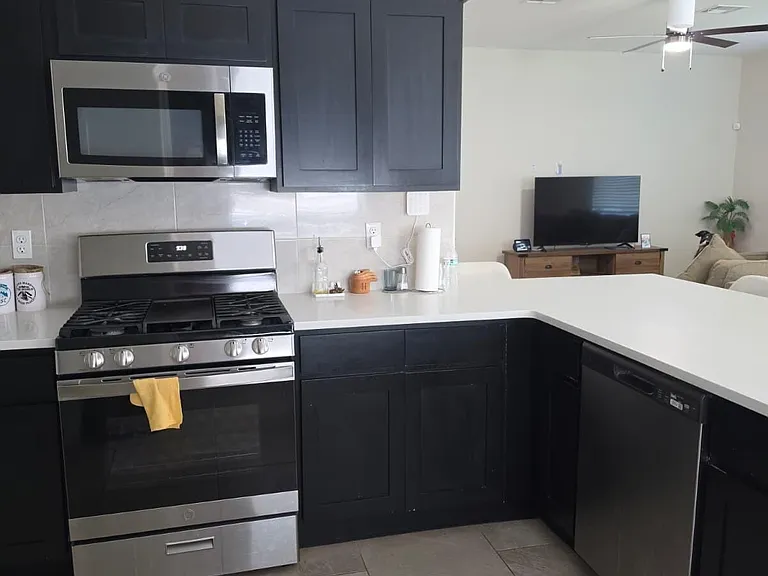 12603 Amesbury Ave — Photo 8