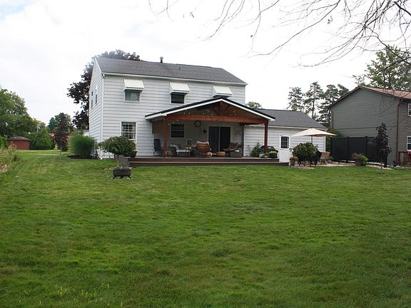 5th image of 942 Chestnut Ave