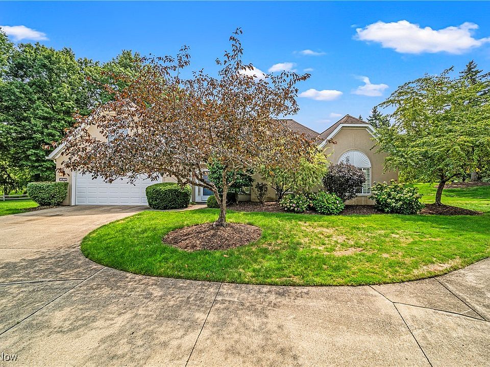 1st image of 10369 N Pond Ln