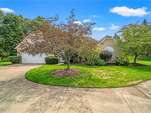 10369 N Pond Ln, Twinsburg, OH 44087