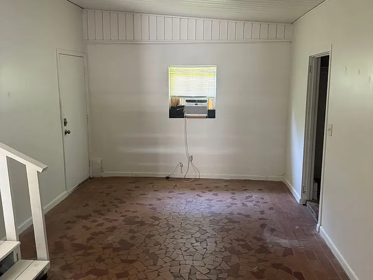 1615 Sharkey St — Photo 10