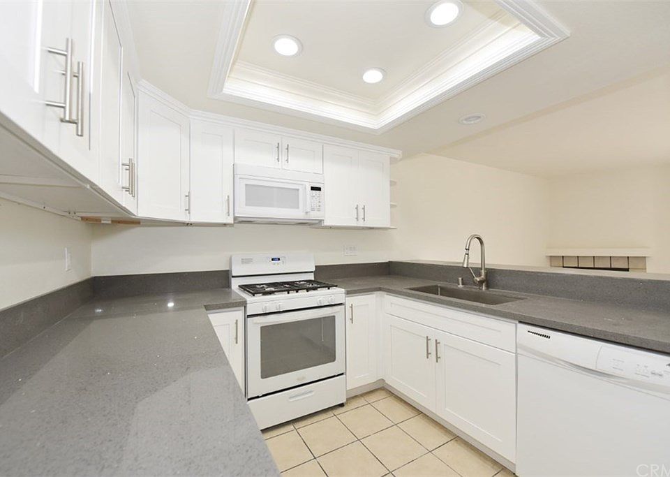 1st image of 1718 E G St APT B