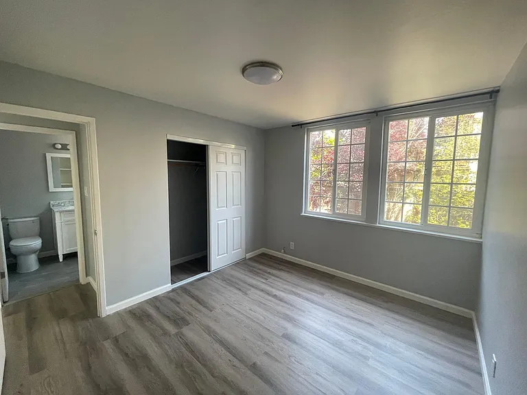 1713 Dwight Way — Photo 6