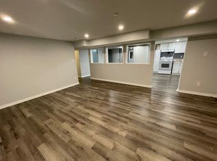 54 Sundown Dr #1, Hamilton, ON L9B1W6