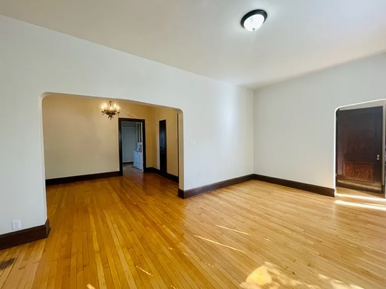 303 N Quincy St — Photo 3