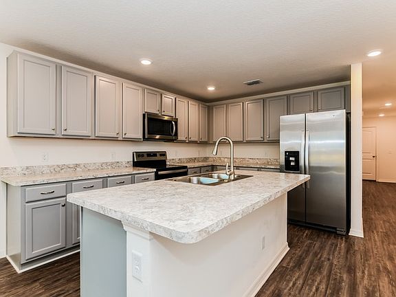 4th image of 425 Hunt Blvd