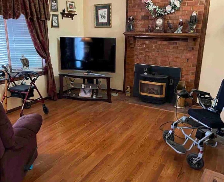 2nd image of 6410 Licking Creek Dr