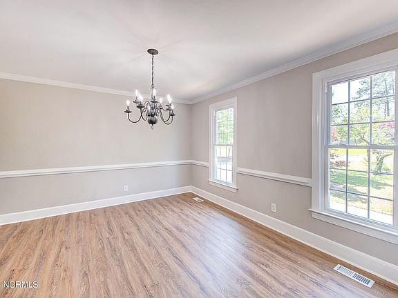 4th image of 2713 Brookhaven Drive