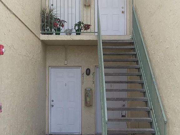 5th image of 8715 NW 39th St