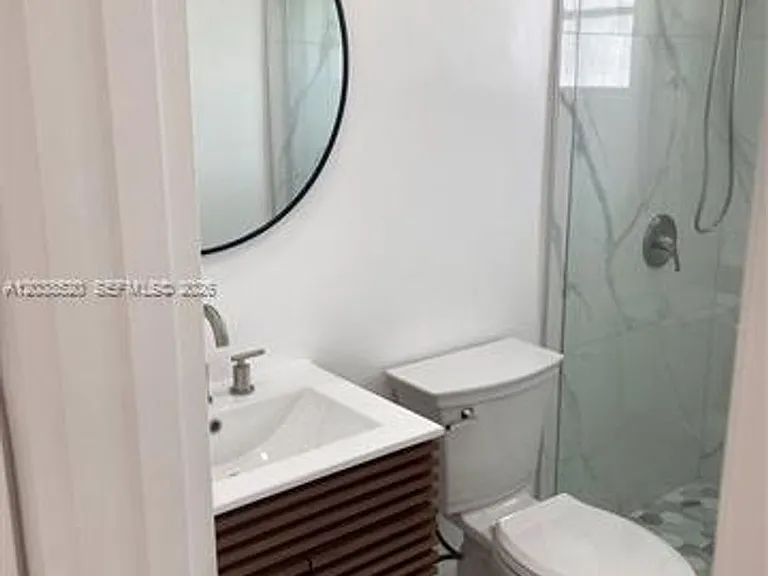 18765 SW 100th Ave — Photo 10