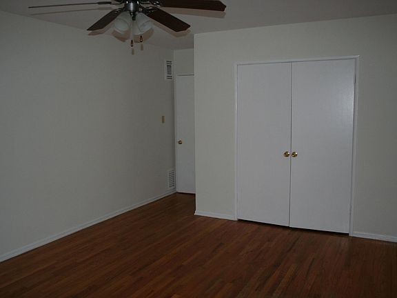 5th image of 1027 S Wooster St APT 3