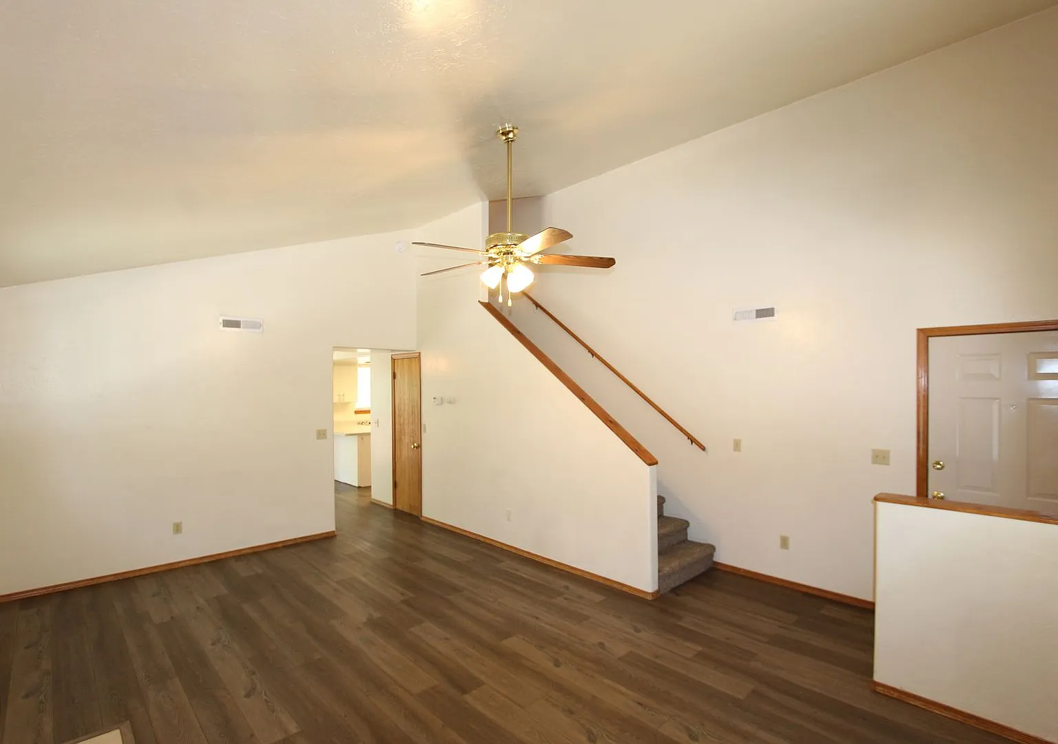 3-Bedroom Townhome in Desirable Lower Greenlaw — Photo 4