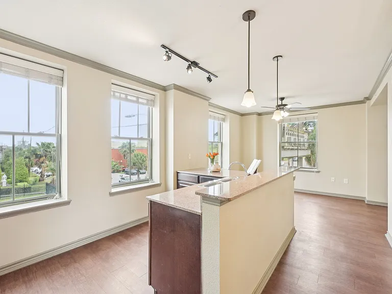 2101 Church Street — Photo 119