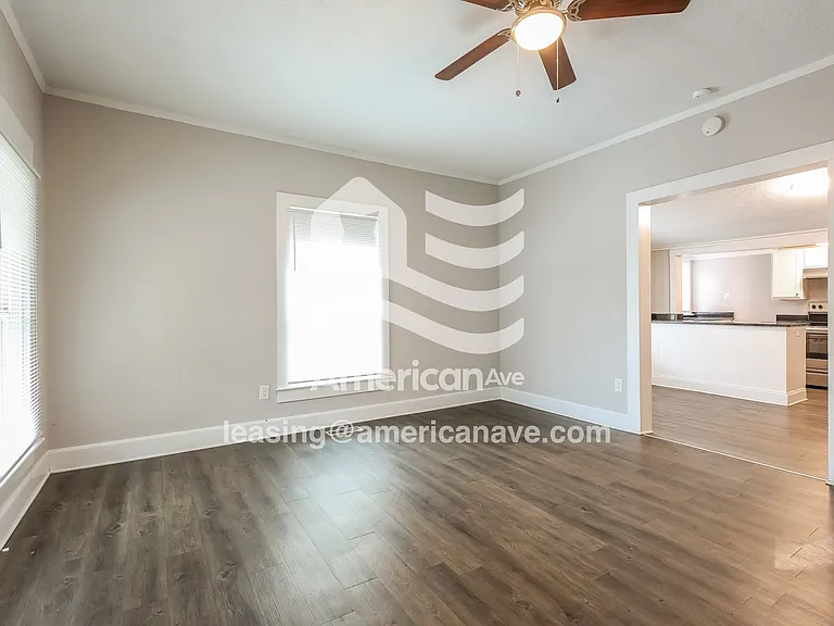 1093739_005_wm_-_living_room_13317332.jpg