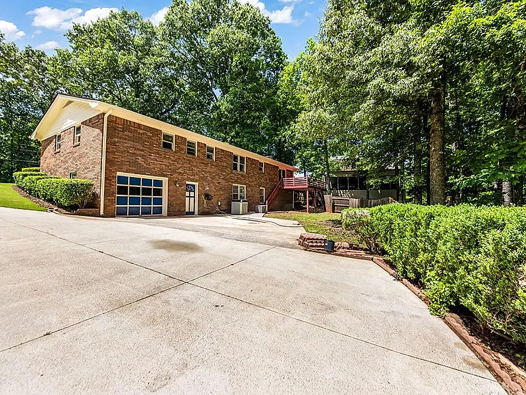1179 Pathfinder Rd — Photo 23