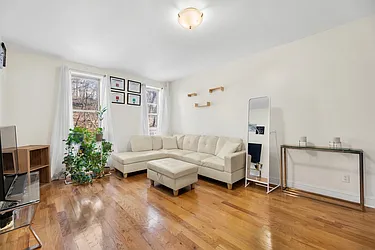 811 Walton Avenue, #B15