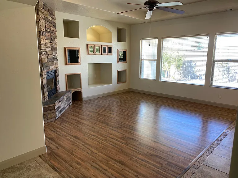 2090 S Belford Pl — Photo 4