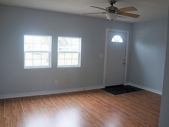 4th image of 2046 Margaret Ave