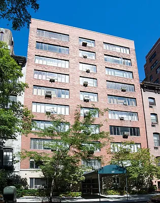 Sold by SBROWNRE LLC | media 7