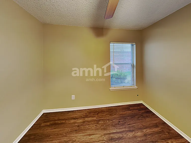 4652 Cool Ridge Ct — Photo 18