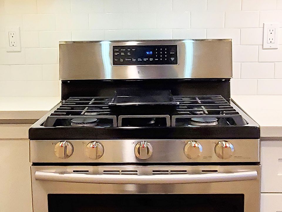 Stainless-steel stove