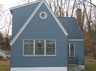 21 West St, East Hampton, CT 06424