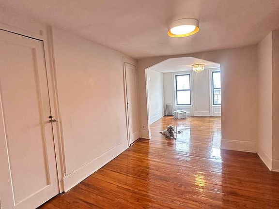 2nd image of 85 Christopher St APT 6C