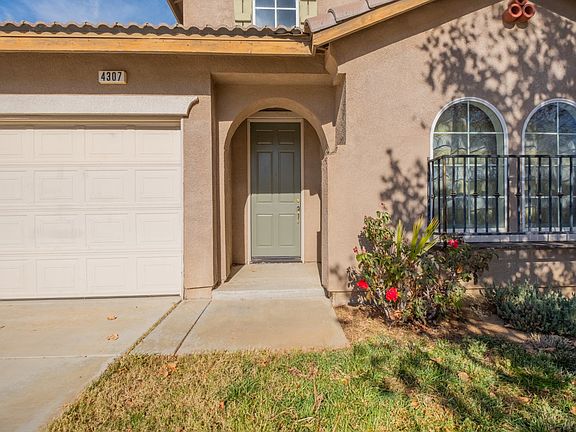 3rd image of 4307 Club Vista Dr