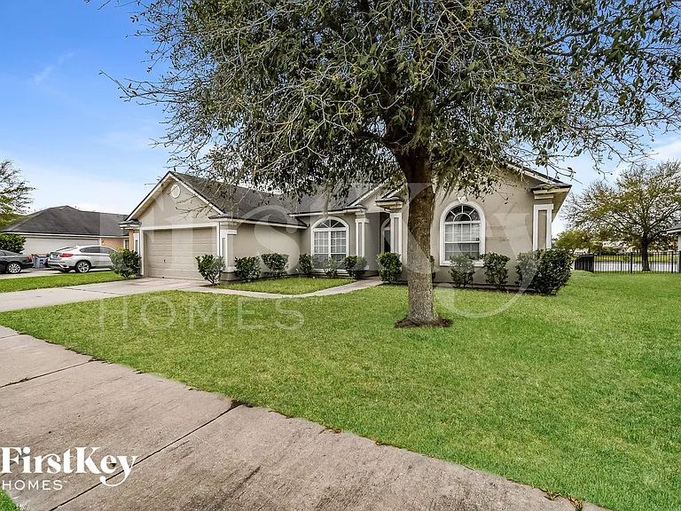 13940 Fish Eagle Dr E — Photo 2