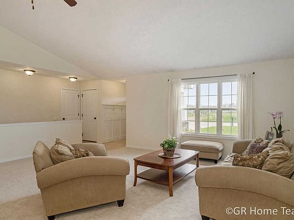 3rd image of 1823 Water Lily Ln